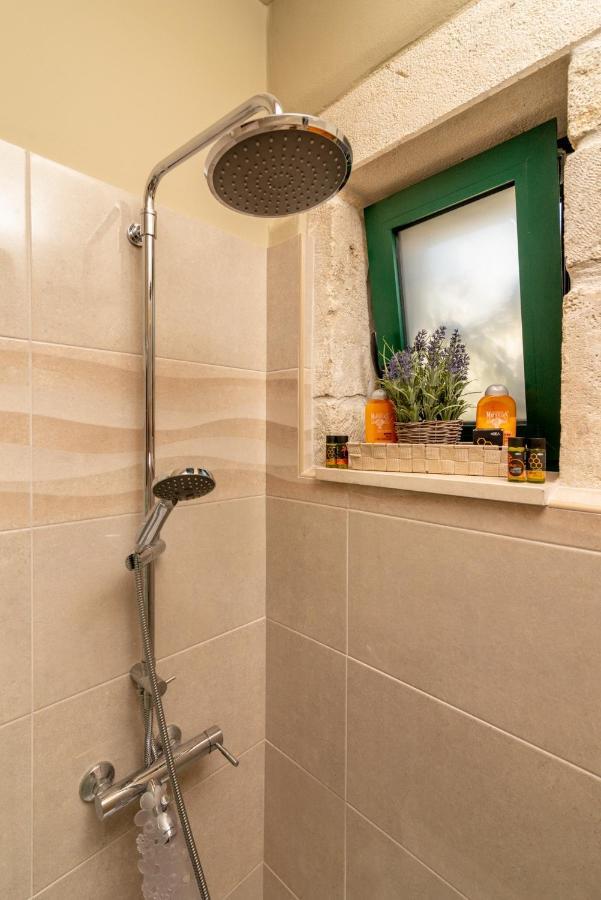 Oneiro Residence Petrokefálion Екстериор снимка